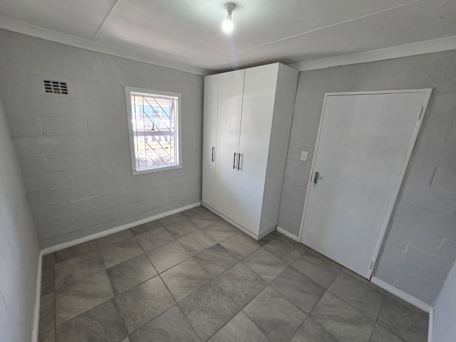 2 Bedroom Property for Sale in Pelican Park Western Cape